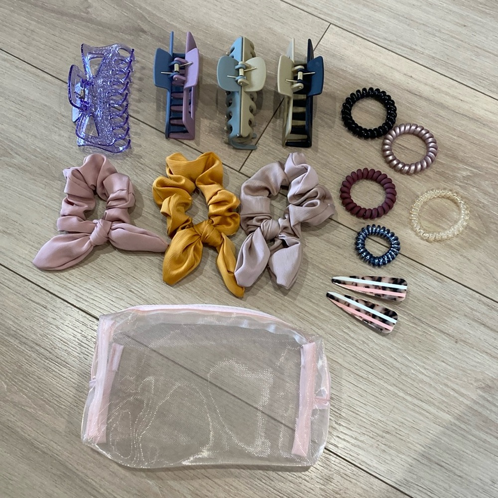 Bundle of Claw Clips and Hair Accessories Set